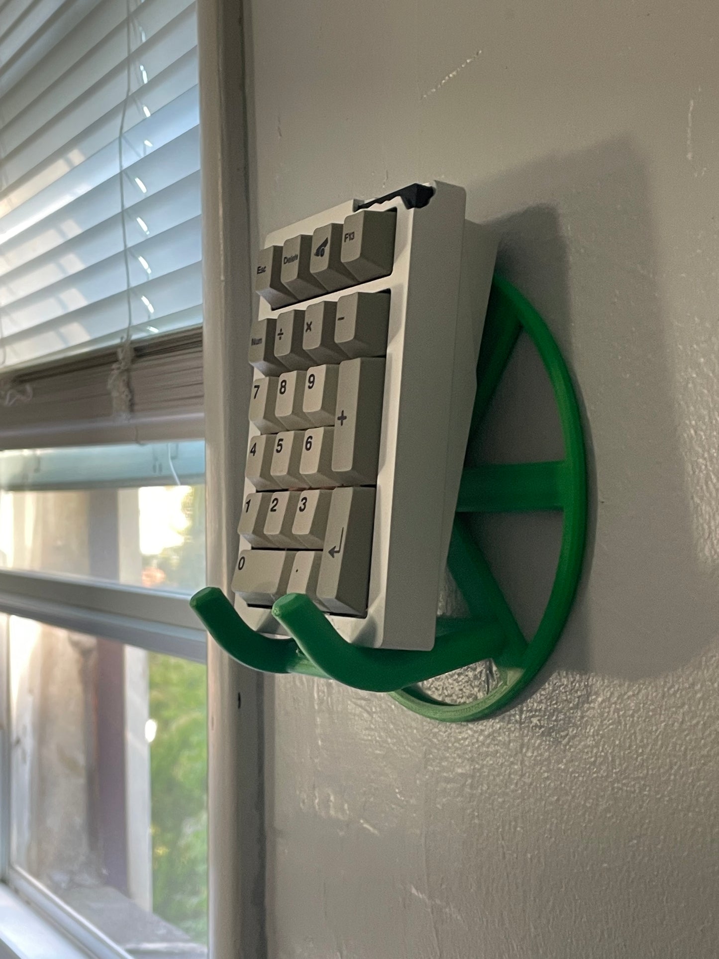 Customizable Hanger